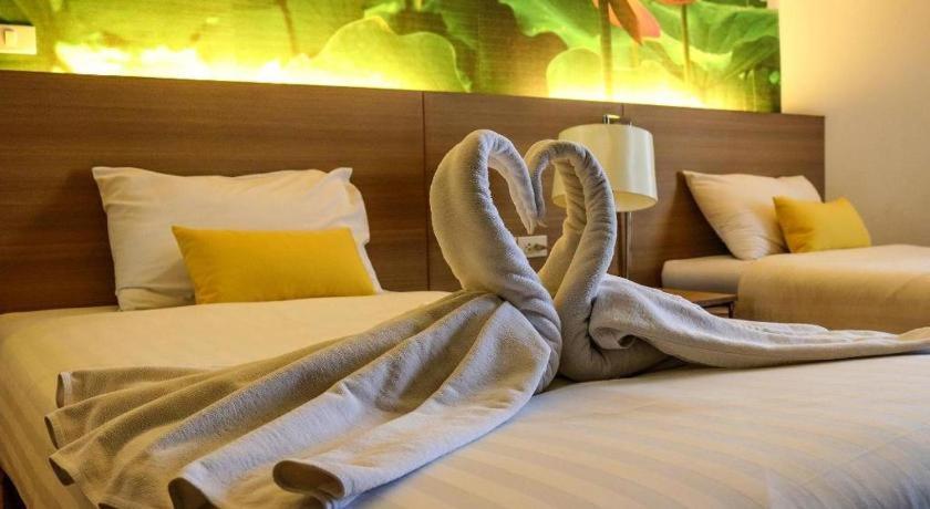 Hotel Dluxx Thammasat Pathum Thani Esterno foto